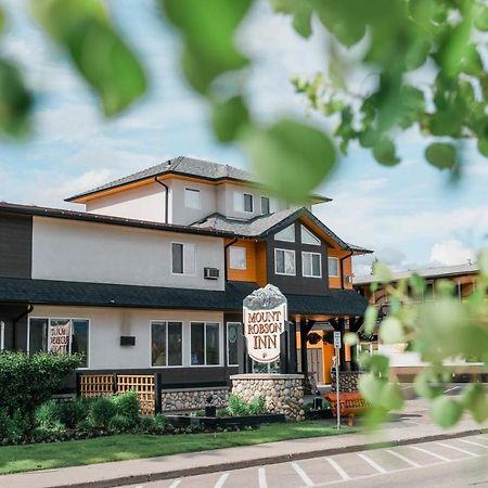Mount Robson Inn Джаспър Екстериор снимка