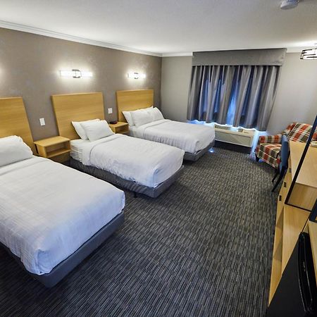 Mount Robson Inn Джаспър Екстериор снимка