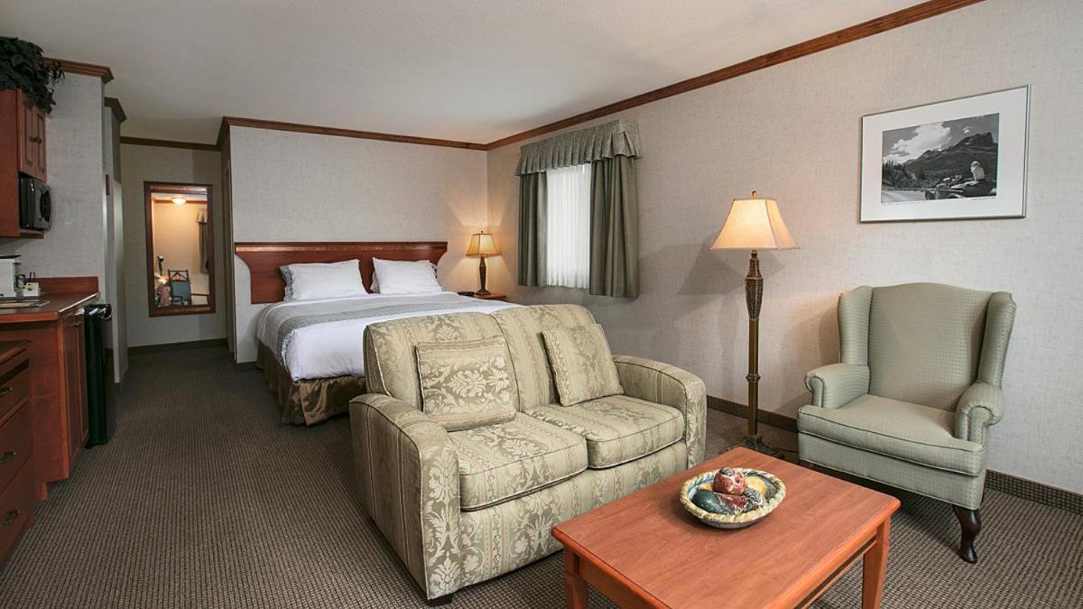 Mount Robson Inn Джаспър Стая снимка
